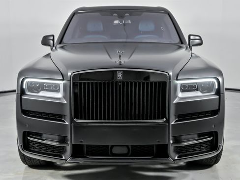 Used 2023 Rolls-Royce Cullinan Black Badge w/ Driver's Package image 5