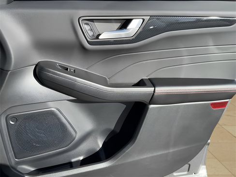 New 2025 Ford Escape ST-Line w/ Equipment Group 301A image 27
