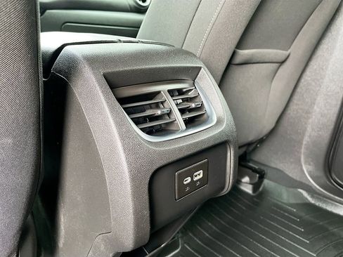 Used 2021 Chevrolet Blazer LT image 23