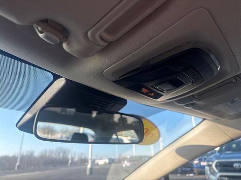 Used 2023 Toyota Corolla LE image 28