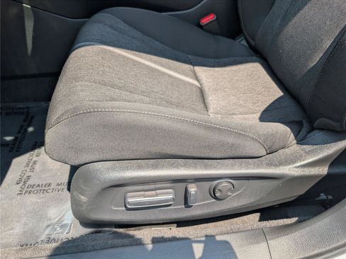 Used 2025 Honda Accord Sport image 21