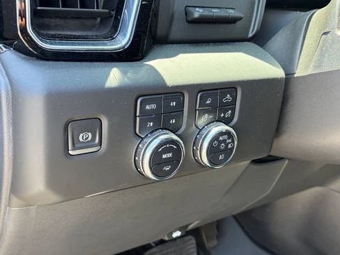 Used 2023 GMC Sierra 1500 Denali w/ Denali Reserve Package AWD/4WD image 7