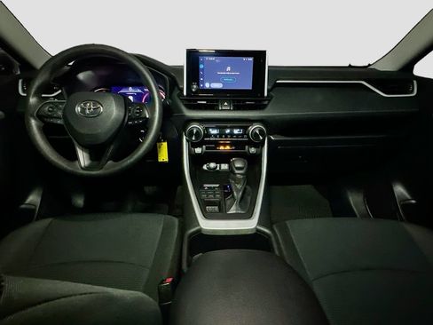 Used 2024 Toyota RAV4 LE AWD/4WD image 9