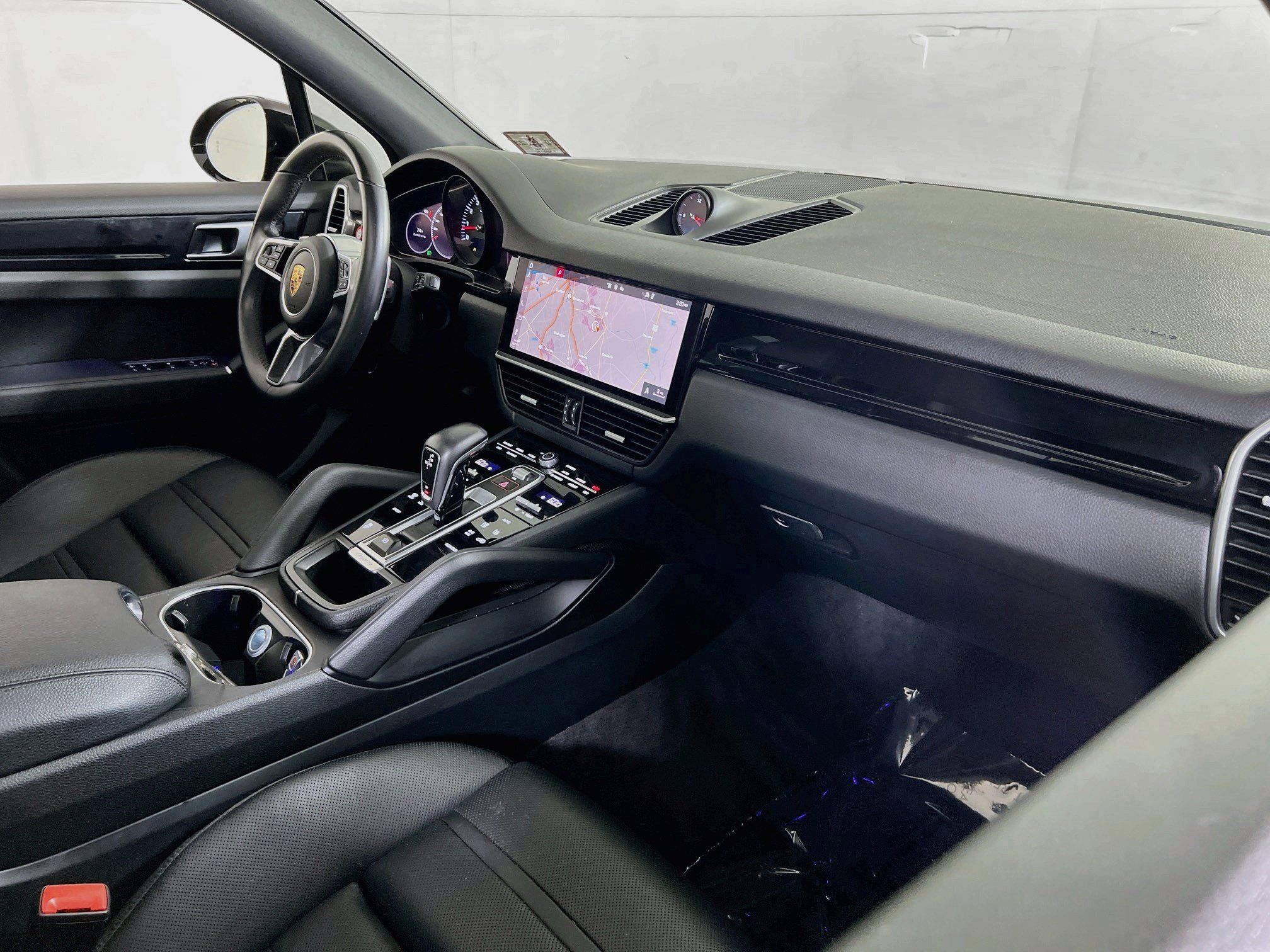 Used 2021 Porsche Cayenne AWD/4WD image 29