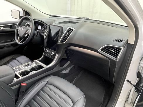 Used 2024 Ford Edge SEL w/ Convenience Package image 12