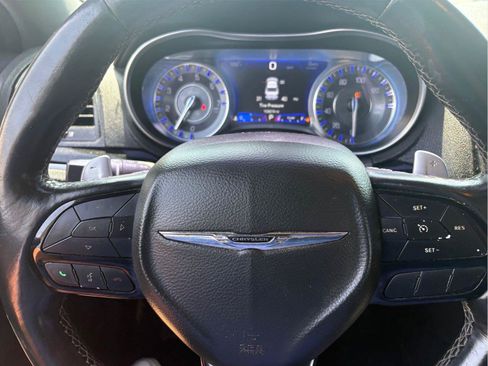 Used 2022 Chrysler 300 S RWD image 13