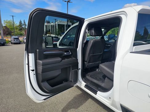 Certified 2025 GMC Sierra 3500 SLT w/ X31 Off-Road Package AWD/4WD image 20