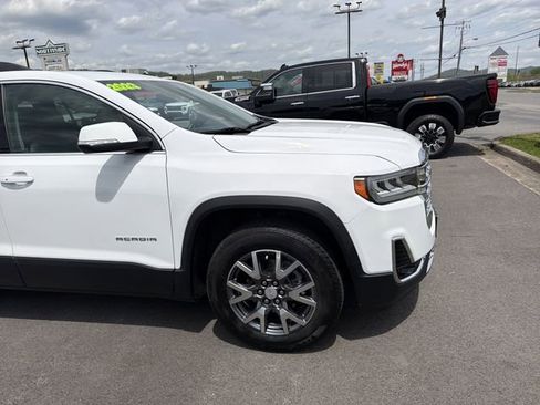 Used 2023 GMC Acadia SLT AWD/4WD image 4