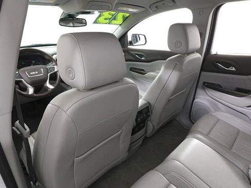 Used 2023 GMC Acadia SLT AWD/4WD image 25