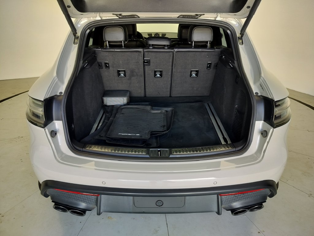 Certified 2023 Porsche Macan GTS AWD/4WD image 26