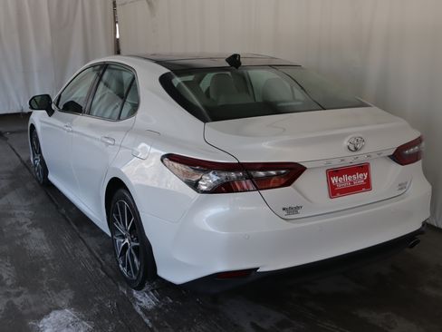 Used 2023 Toyota Camry XLE w/ Navigation Package image 26