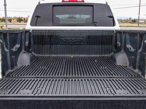 Used 2015 Nissan Titan S image 22