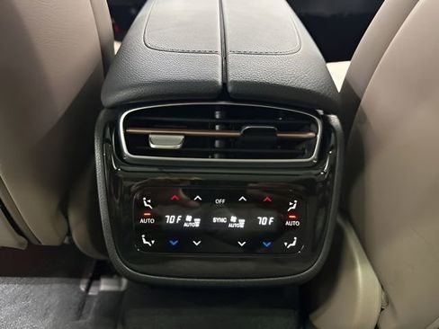 Certified 2023 Mercedes-Benz EQE 500 4MATIC Sedan w/ Exclusive Trim Package image 28