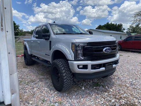 Used 2019 Ford F350 Lariat w/ Lariat Ultimate Package AWD/4WD image 5