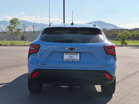 Used 2024 Chevrolet Trax RS w/ Driver Confidence Package FWD image 4