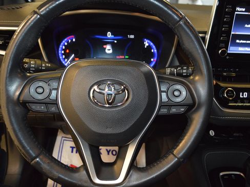 Used 2019 Toyota Corolla XSE FWD image 18