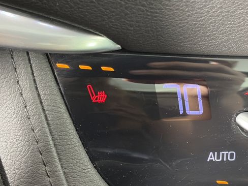 Used 2017 Cadillac XT5 Luxury w/ Driver Awareness Package image 24