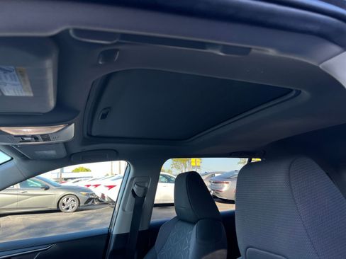 Used 2025 Toyota RAV4 XLE image 28