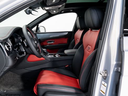 New 2025 Bentley Bentayga image 15