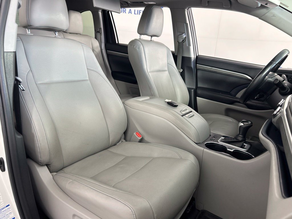 Used 2019 Toyota Highlander Limited AWD/4WD image 23