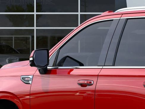New 2026 GMC Yukon Denali w/ Sun & Power Step Package image 12