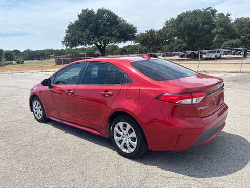 Used 2020 Toyota Corolla LE FWD image 6