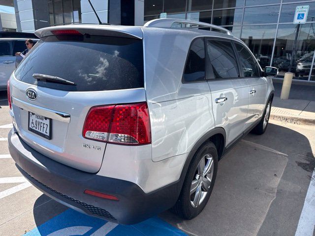 Used 2013 Kia Sorento EX w/ EX V6 Premium Pkg FWD image 4