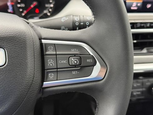Used 2023 Jeep Compass Limited w/ Sun and Sound Group AWD/4WD image 13