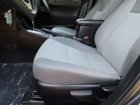 Used 2014 Toyota Corolla L FWD image 18