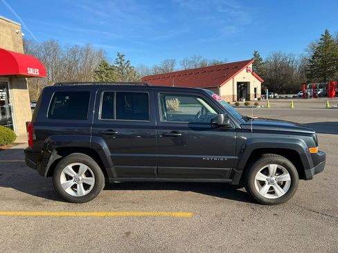 Used 2015 Jeep Patriot Sport w/ Power Value Group AWD/4WD image 4