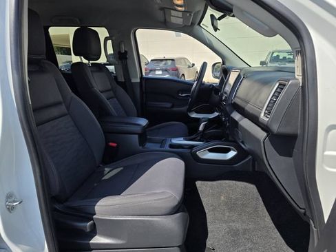 Used 2023 Nissan Frontier SV w/ Technology Package RWD image 27