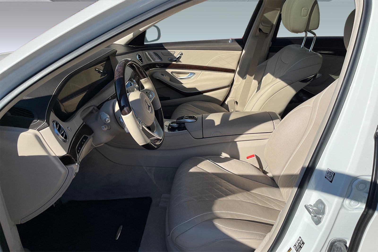 Used 2018 Mercedes-Benz S 560 Sedan image 3