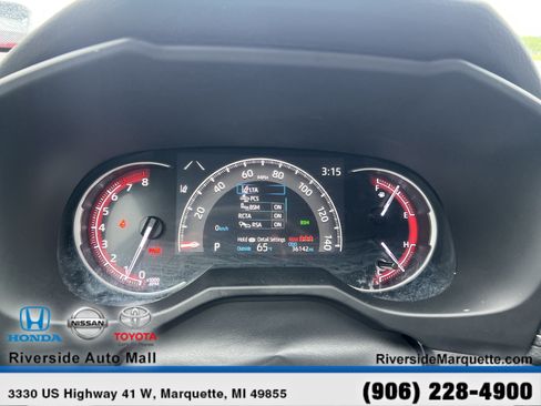 Used 2025 Toyota RAV4 XLE AWD/4WD image 16