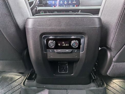 Used 2025 Chevrolet Tahoe Premier image 18