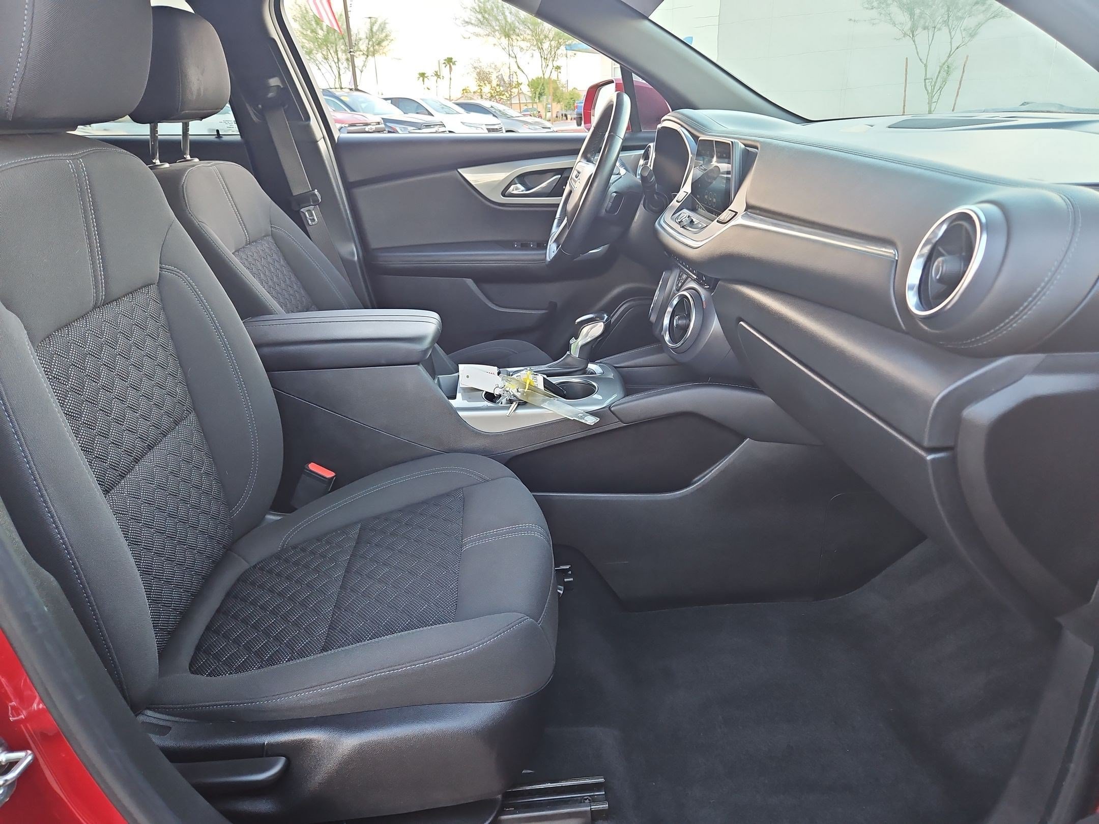 Used 2019 Chevrolet Blazer LT FWD image 29