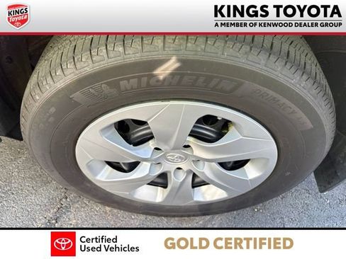 Used 2023 Toyota RAV4 LE FWD image 12