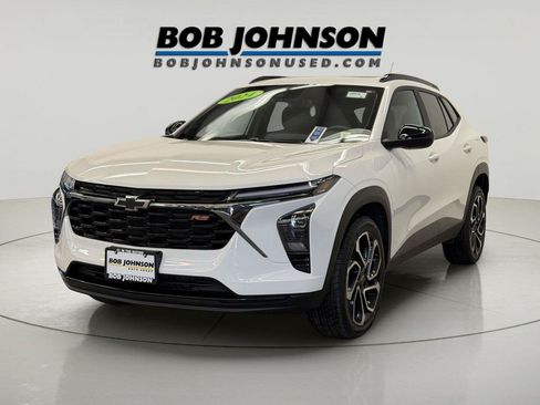 Used 2024 Chevrolet Trax RS w/ Sunroof Package FWD image 5