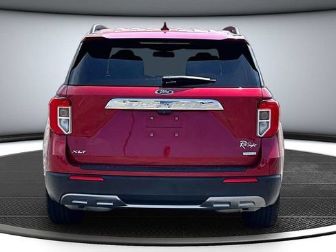 Used 2020 Ford Explorer XLT w/ Equipment Group 202A RWD image 5