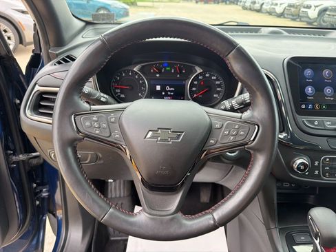 Used 2022 Chevrolet Equinox RS w/ Infotainment Package image 14