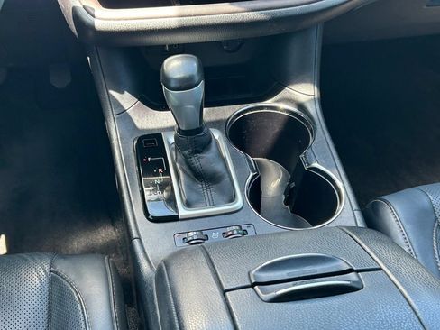 Used 2016 Toyota Highlander Limited FWD image 24