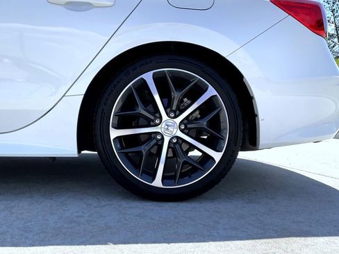 Used 2024 Honda Civic Touring image 23