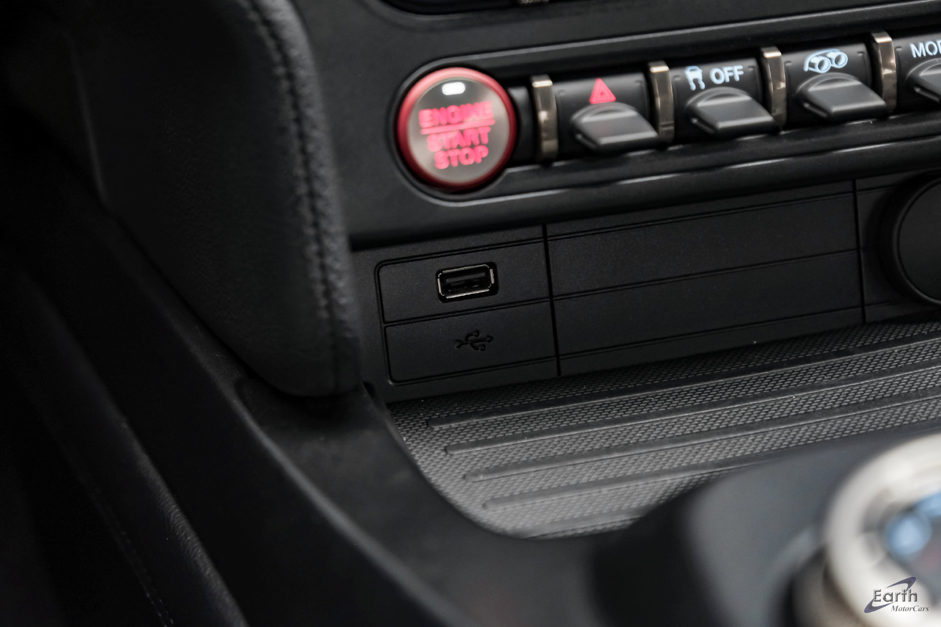 Used 2022 Ford Mustang Shelby GT500 w/ Technology Package RWD image 61