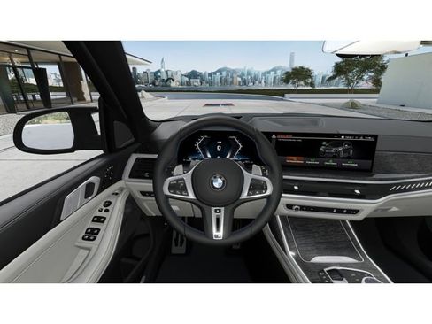 New 2026 BMW X7 M60i image 13