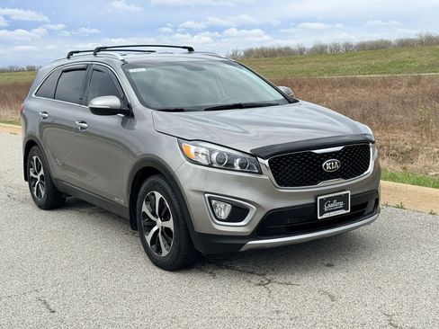 Used 2018 Kia Sorento EX image 34
