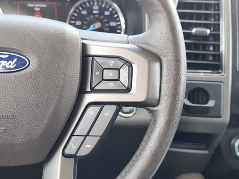 Used 2018 Ford Expedition XLT w/ Equipment Group 202A RWD image 28