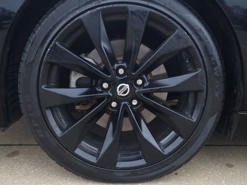 Used 2019 Nissan Maxima SR w/ Premium Package FWD image 7