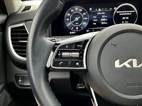 Used 2024 Kia Seltos EX image 11