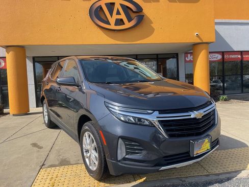 Used 2023 Chevrolet Equinox LT image 1