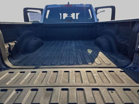 Used 2021 RAM 1500 Big Horn AWD/4WD image 14