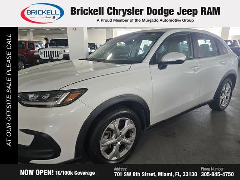 Used 2023 Honda HR-V LX image 1